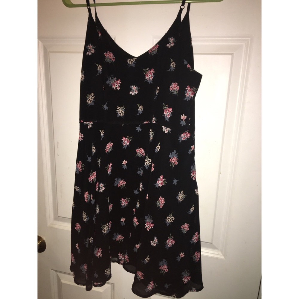 Forever 21 Black Floral Flowy Skater Dress